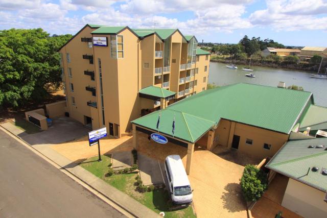 Burnett Riverside Hotel