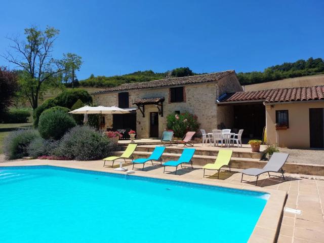 Gîte en pierre avec piscine Cordes-Ciel