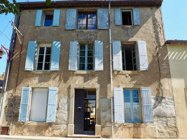 Charming 3-bedroom stone village house in Caunes