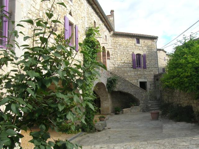 Domaine de Peyre Brune - Gîte de charme en Ardèche du sud