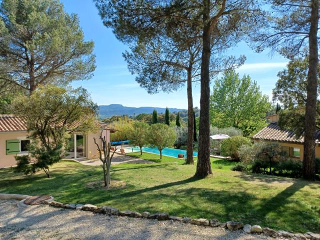 Chambre privée indépendante dans le Luberon