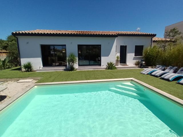 Villa au cœur de la Camargue avec Piscine Privative