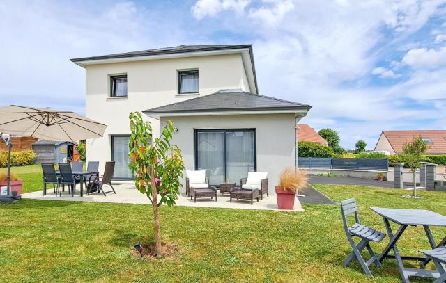 3 Bedroom Stunning Home In Esquay-Notre-Dame