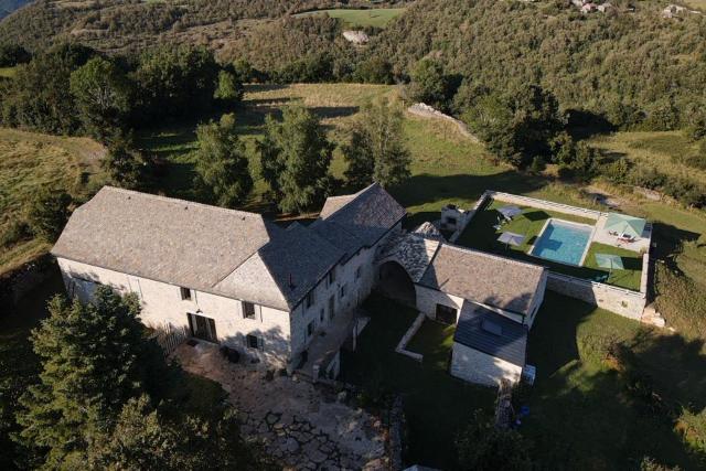 Banassac Canilhac Gite pour 4 personnes avec piscine partagée et vue panoramique en Lozère