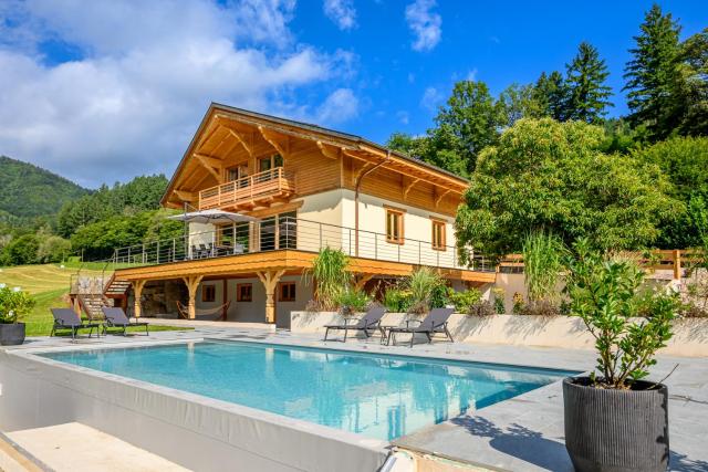 Chalet Neuf 10 personnes, Piscine et Spa