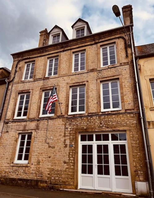 Maison pour 10 personnes max en plein centre de Ste Mère Eglise