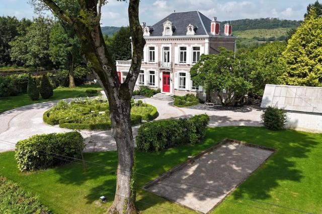 Manoir aux roses, gîte 15 personnes avec Spa