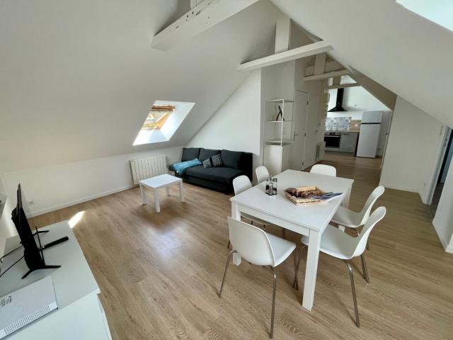 façon loft vaste T2 residence du haras