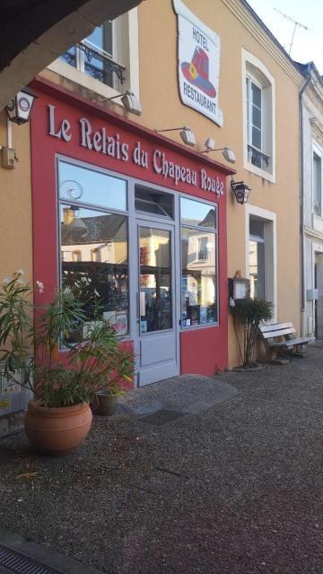 Le relais du chapeau rouge