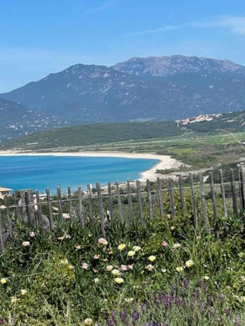 Villa avec vue panoramique mer et montagne