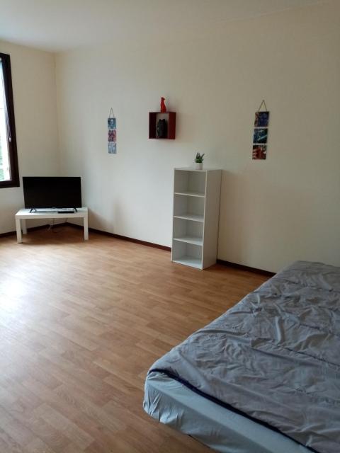 Appart 1 chambre Montmorillon 07