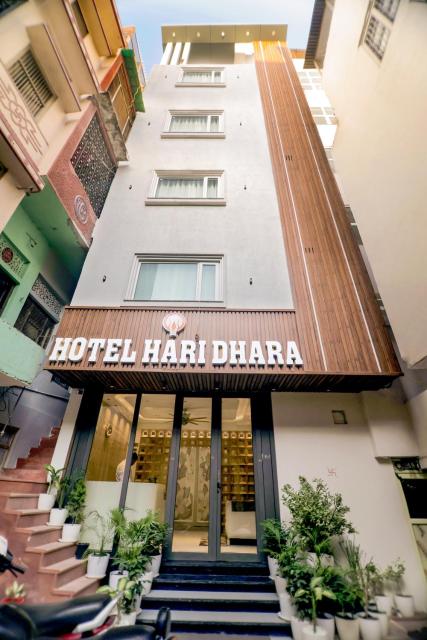 Hotel Hari Dhara, 100 meters from Har-Ki-Pauri