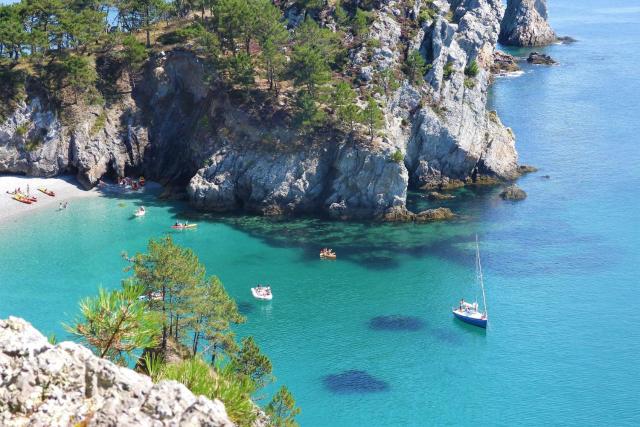 charme au centre de morgat , les plages et les restaurants a pied