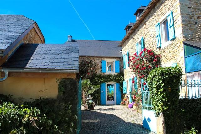 Maison Millagé face aux Pyrénées