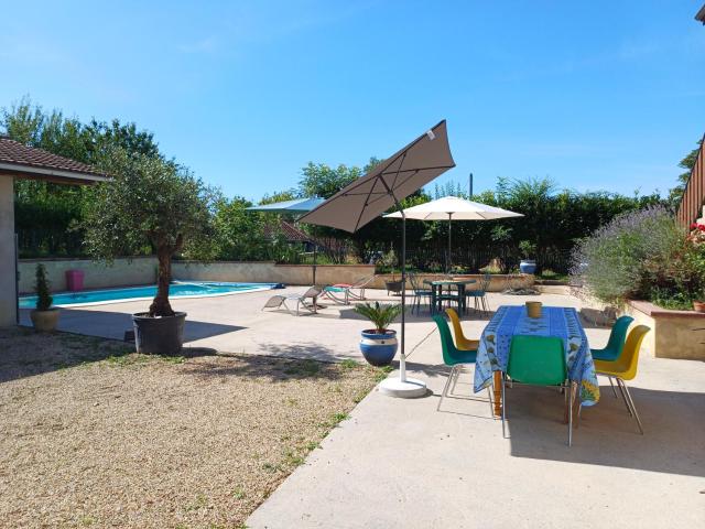 Villa avec piscine au calme à la campagne