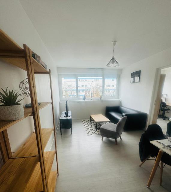 Appartement T4 spacieux proche toutes commodités