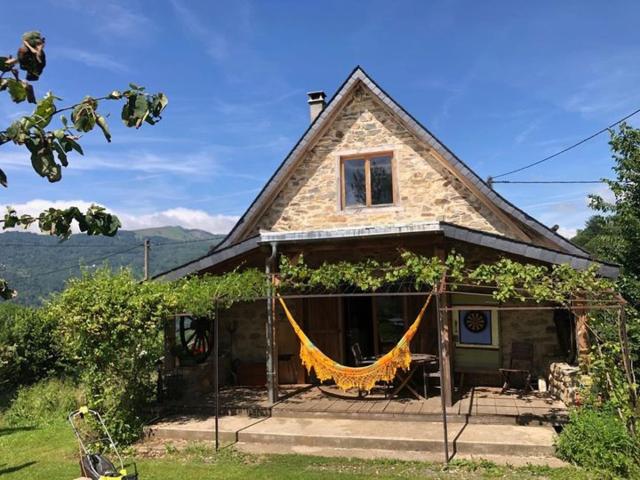 Maison sans mitoyenneté 760 m d'altitude pour 6 personnes sur grand terrain non clos