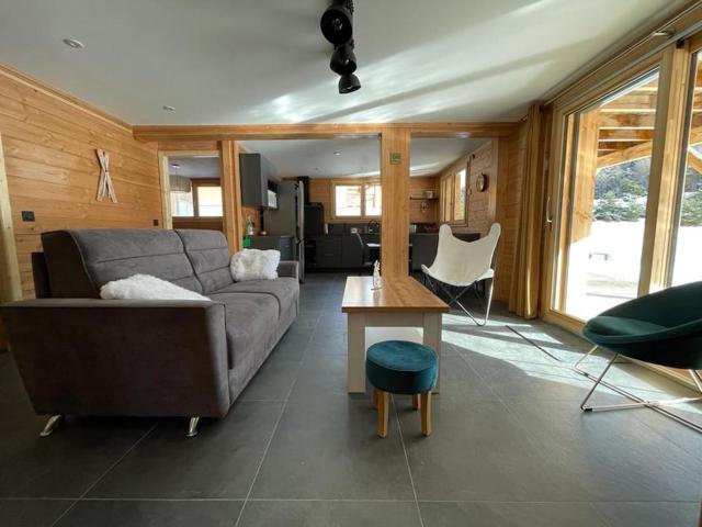 Appartement lumineux neuf dans bas de chalet LE DOUGLAS