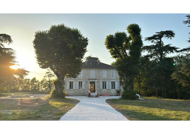 Secluded manoir in SW France