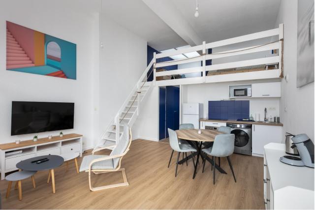 Duplex au calme à l'Harteloire avec Parking et Terrasse