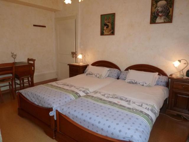 Chambre lumineuse avec jardin et Wifi à Villafans - FR-1-583-280