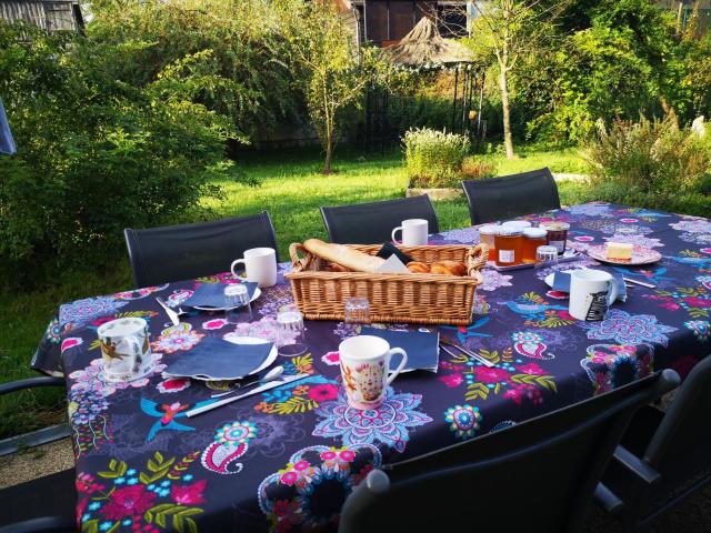 Chambre cocon table d'hôte avec jardin à la campagne le nid qui danse vers Vesoul de 1 à 3 personnes