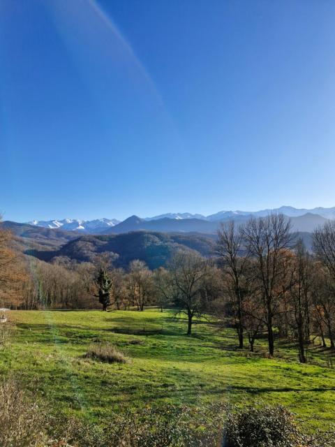 CHAMBRE INDEPENDANTE au calme en moyenne montagne