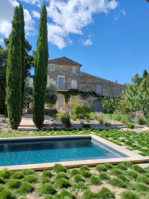 Magnifique Mas avec piscine à 20 minutes d'Uzès