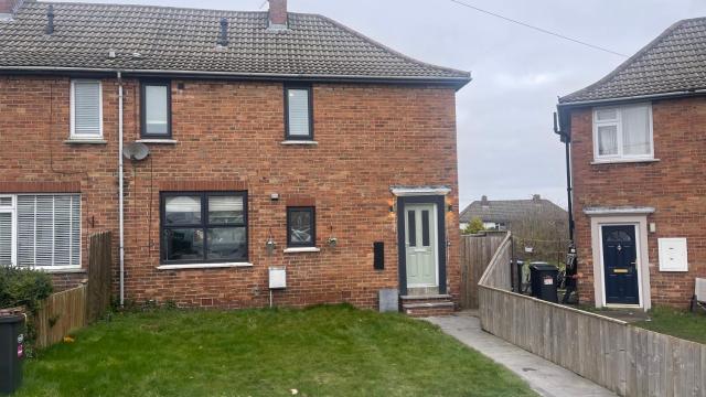 Fully Serviced Three Bed House in Durham