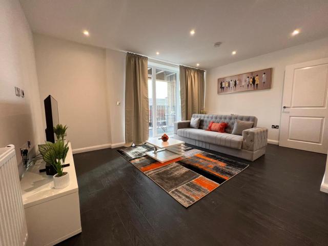 Luxury 2 bed Serviced apartment in Dartford Kent