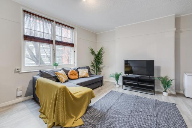 Spacious 1 Bed Apartment- Close to Kings Cross Station