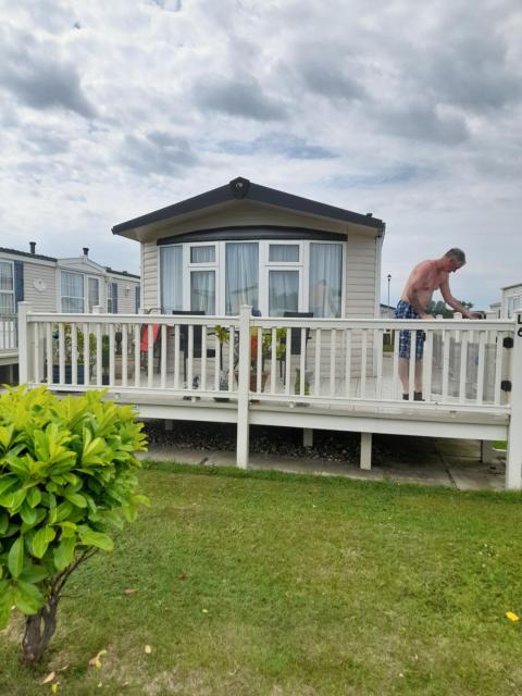 Millfield caravan site, caravan L6