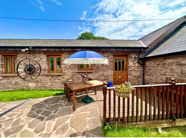 RURAL stone barn with Log Burner, tranquil setting