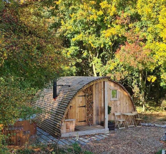 Fox Lodge at Heygates Lodging - with hot tub