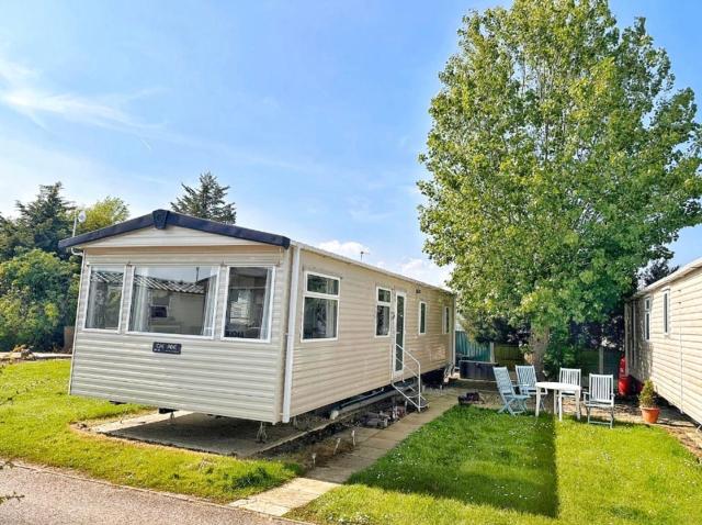 Cosy & Beautiful Charrot Caravan