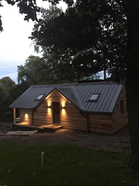 The Hen House A beautifully situated open plan chalet