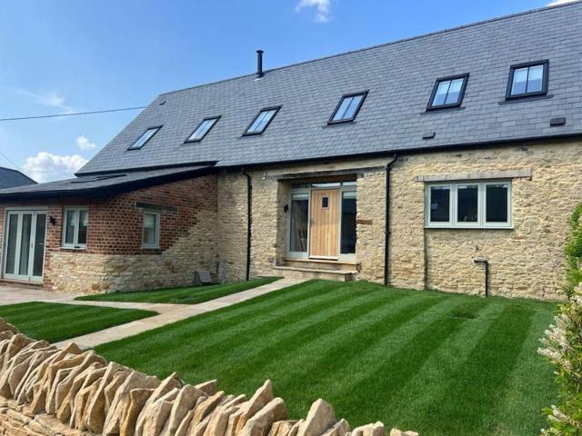 Luxury Barn near Soho Farmhouse