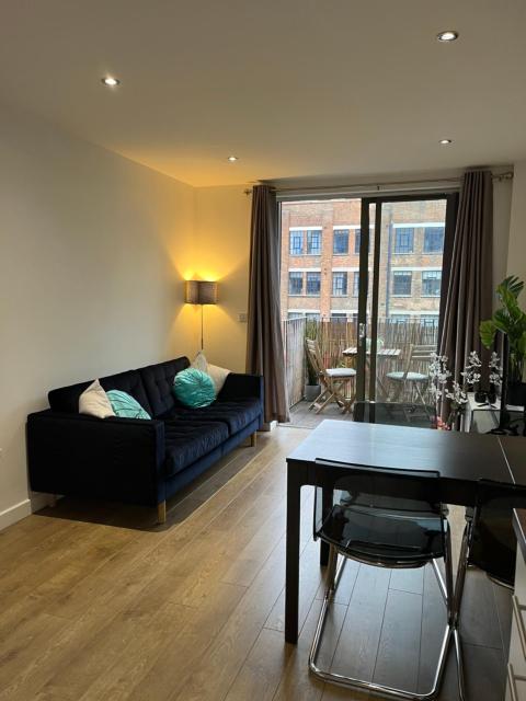 Amazing + Central London Modern 1 Bed Apartment