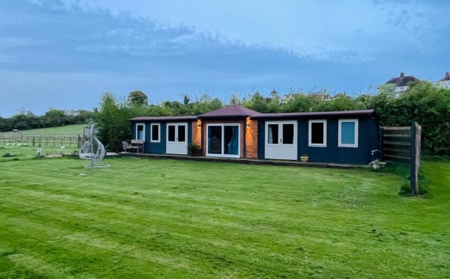 Gorgeous countryside cabin