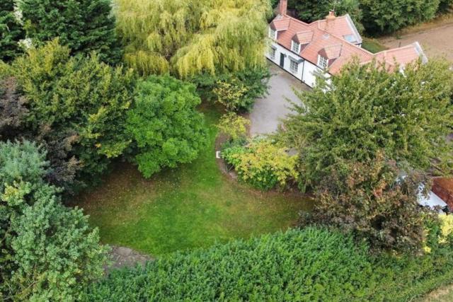 Mill house - A Large cottage style home