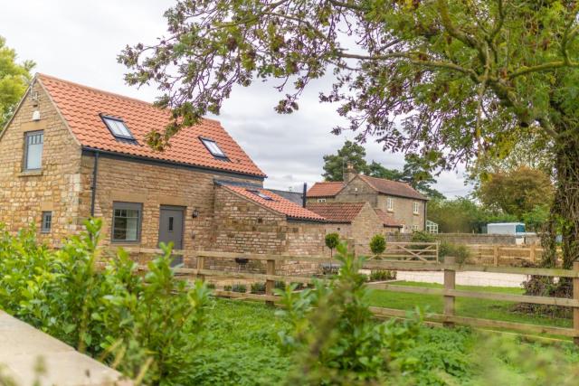 Stable Cottage - Dog friendly romantic country bolthole