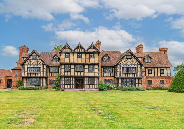 Severn End - 15th Century Manor House!