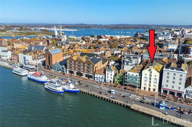 Sea view apartment on Poole Quay overlooking Sandbanks