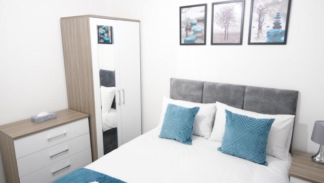 3-Bedroom Semi near Etihad Football Stadium, Tourist attractions, Manchester City Centre and Transport Links - Sky n Netflix