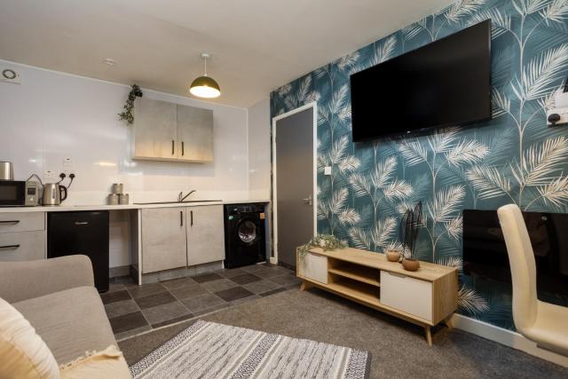 Lovely Getaway Apartment: Two-Bedroom in Rotherham