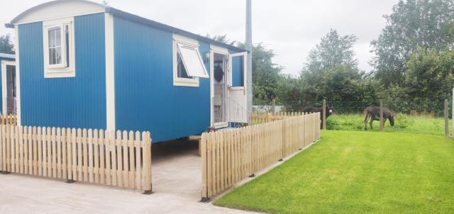 Shepherd Hut Enniskillen Blossom, Fermanagh