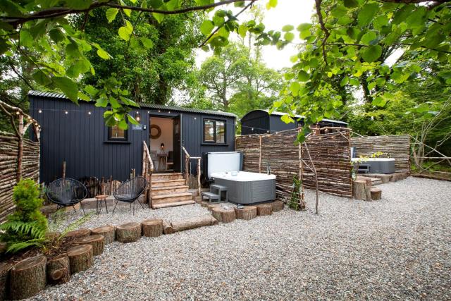 The Mar Huts - The Lomond Hut