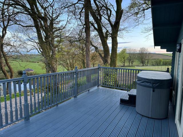 Golygfa - One Bedroom Wooden Lodge and Hot tub