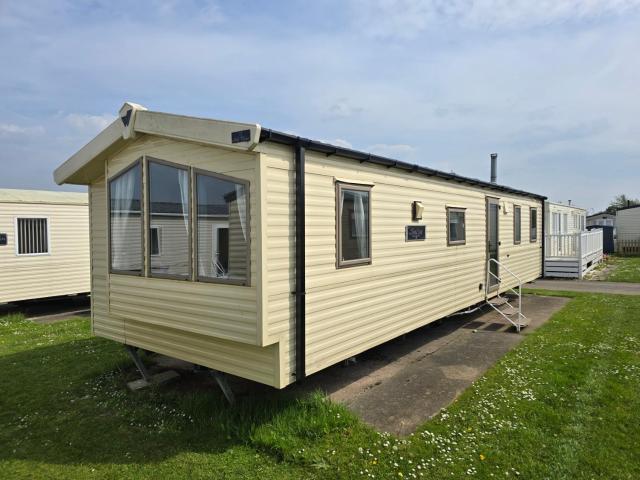 3 bed 8 birth caravan robin hood 24sw