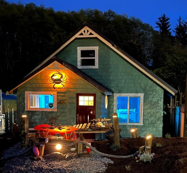 The Cozy Crab Cottage